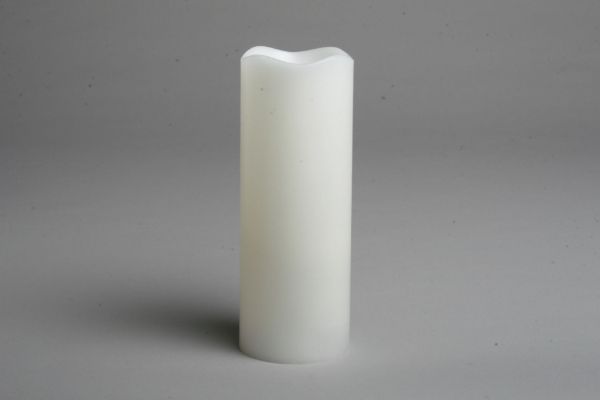 Picture of color studio led pillar candle 3x8 - ivory